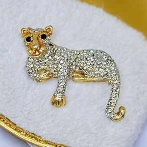 Cheetah Leopard Brooch Pendant Vintage Big Cat Enamel Eyes Jaguar Nugget Pin